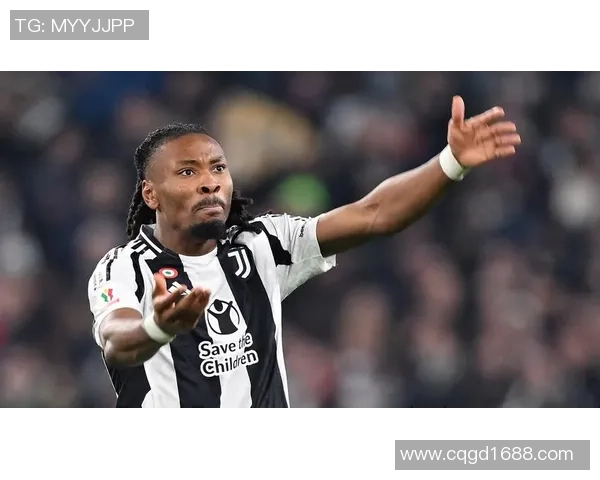 意大利足球明星海报图展现传奇球员风采与激情瞬间