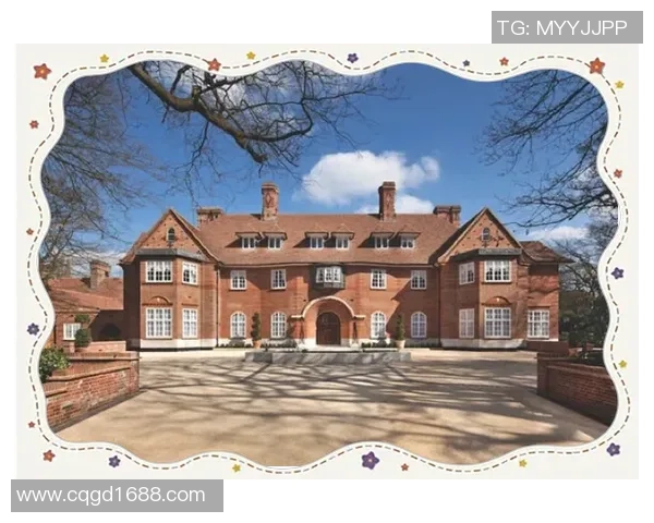 探秘足球明星豪宅背后的生活与故事揭秘